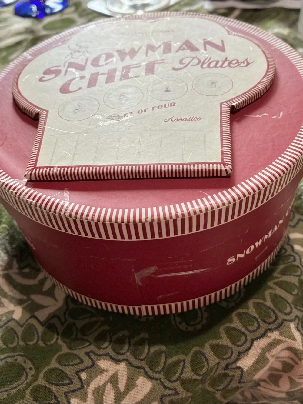 Williams Sonoma “Snowman Chef Plates”. NIB ORIGINAL TAG. 4 Small plates.